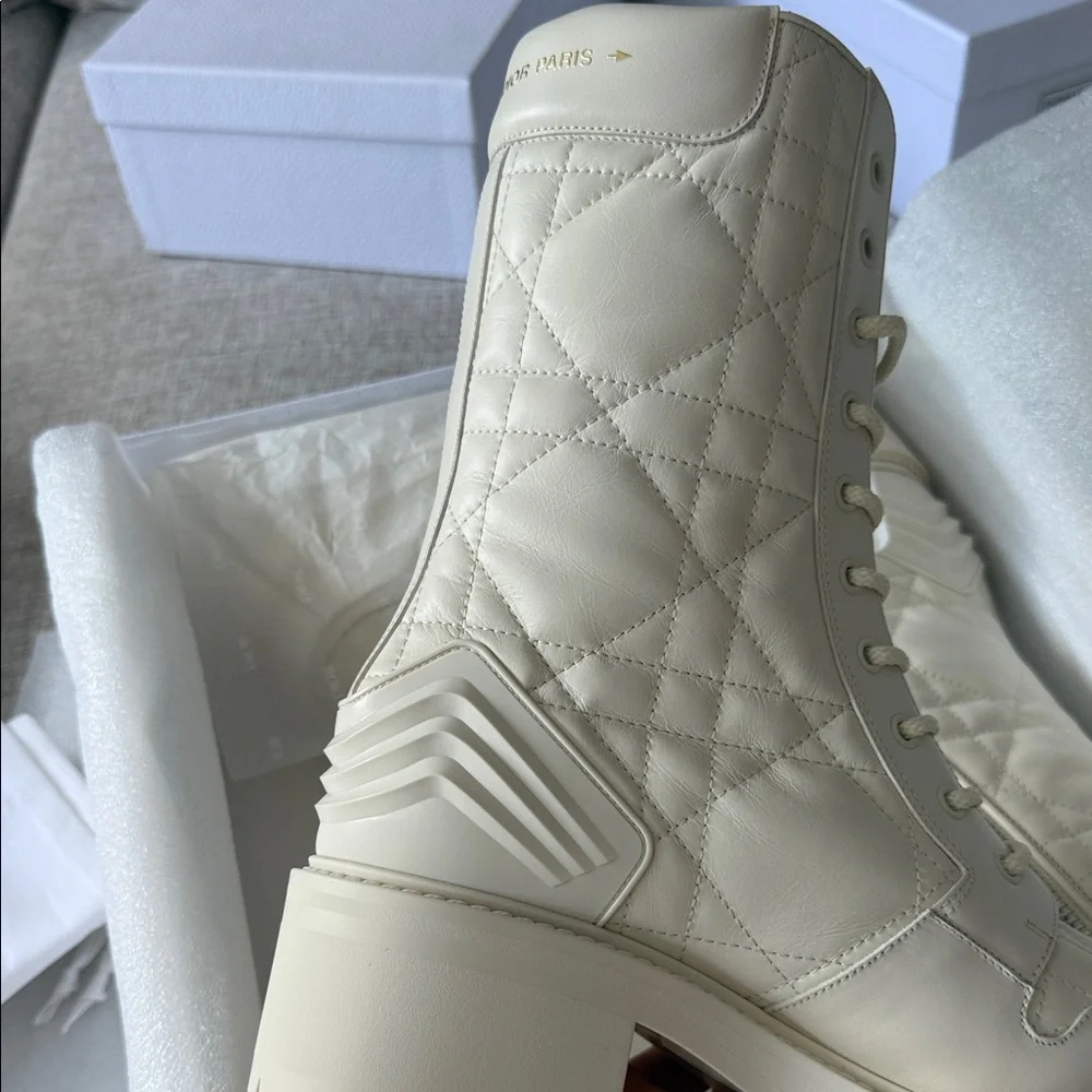 Dior White and Gold Luxury Packaging - Picture 8 of 12